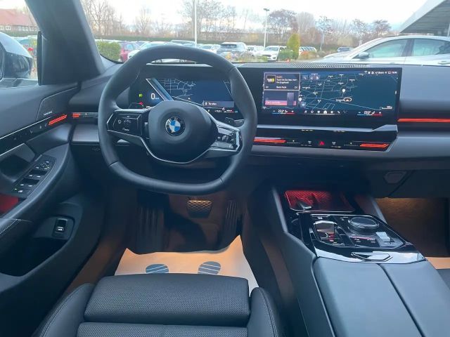 BMW 520 Kombi Auto TDi197 Navi/LED/Leder/LMF/Tempo