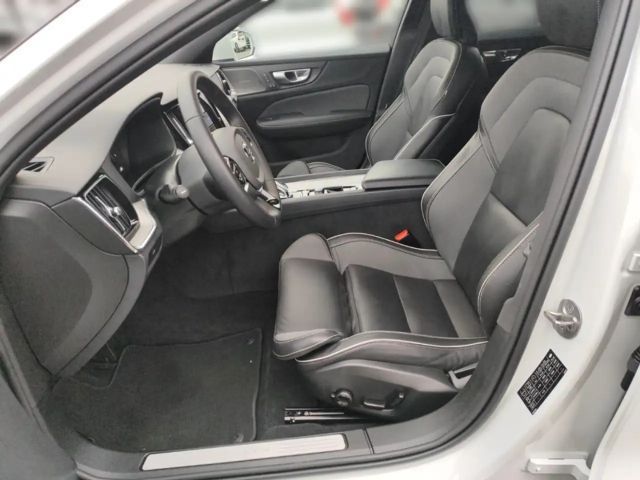 Volvo V60 Cross Country AWD Plus