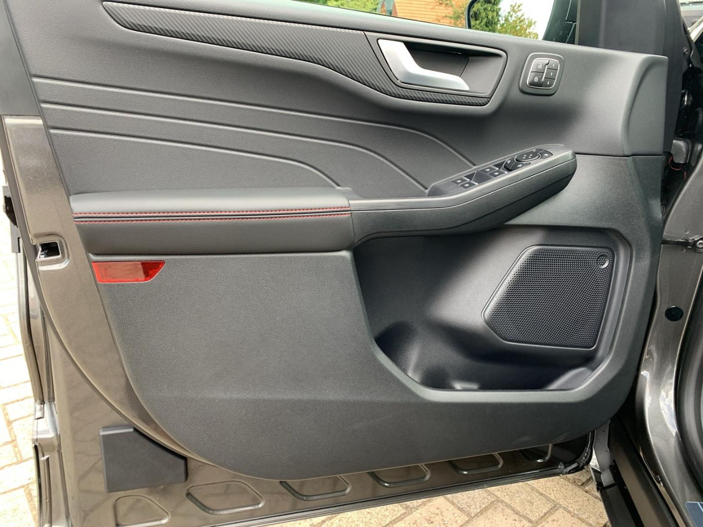 Ford Kuga Hybrid Plug in Hybrid ST Line X