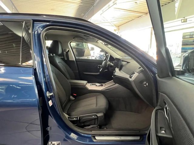 BMW 320 320d Touring xDrive