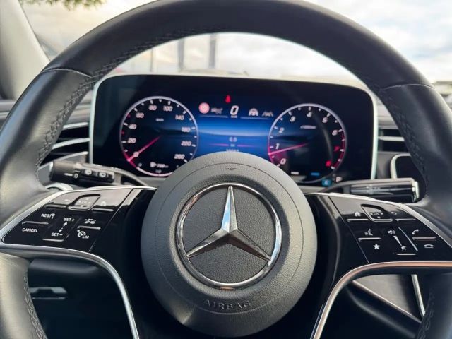 Mercedes-Benz E 200 AVANTGARDE Estate