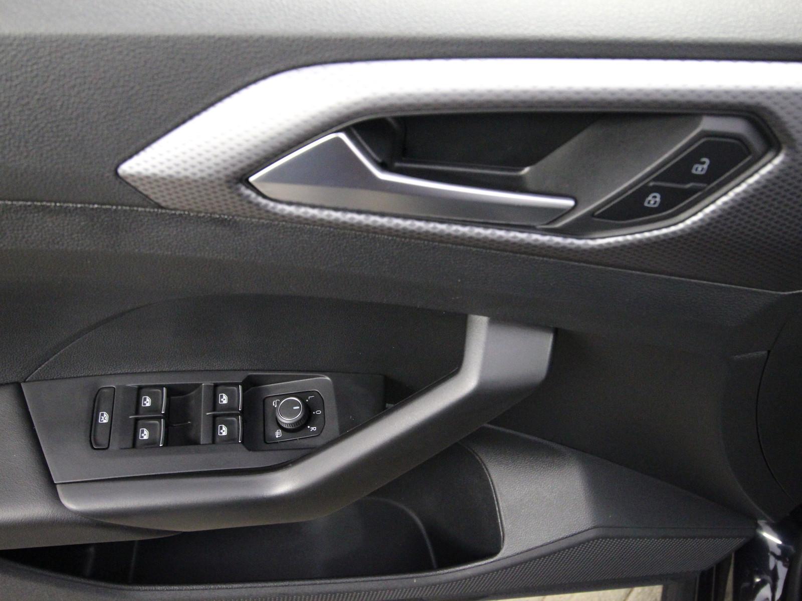 Volkswagen T-Cross TSI OPF Active LED+NAVI+KAMERA+ACC