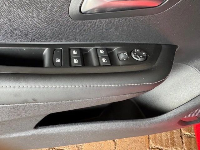 Peugeot 208 AllurePuretech100 ALU SHZ NAVI 360° KAMERA PDC