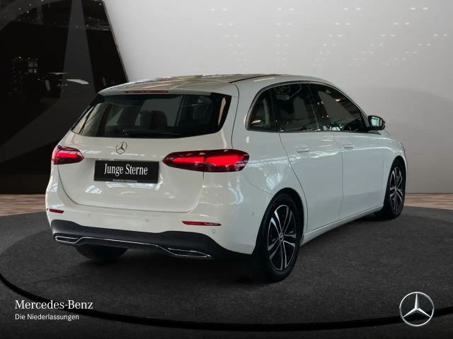 Mercedes-Benz B 200 Progressive Sedan