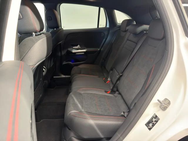 Mercedes-Benz GLA 200 4MATIC GLA 200 d