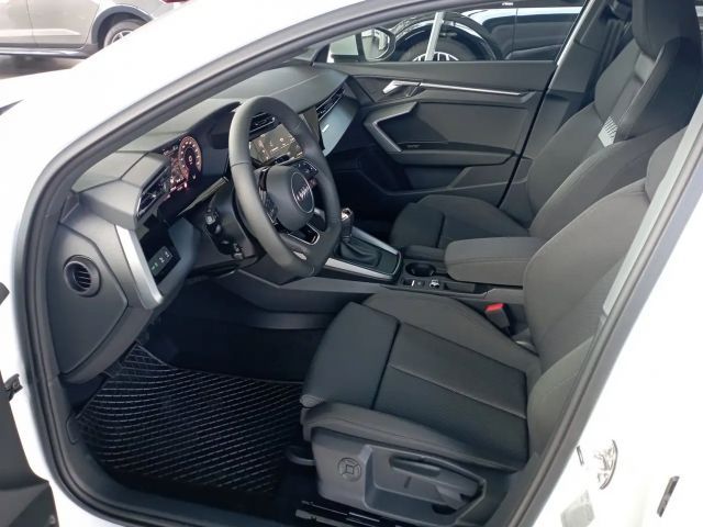 Audi A3 30 TFSI Sedan