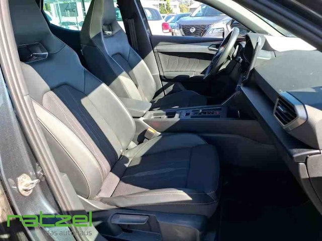 Cupra Leon Cupra 1.5 eTSI Navi Kamera Matrix LED panodach