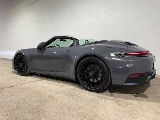 Porsche 992 Cabrio GTS