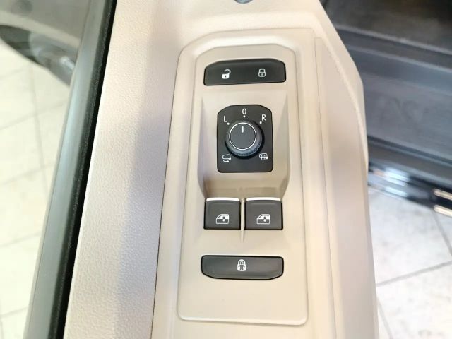 Volkswagen Multivan DSG Life T7