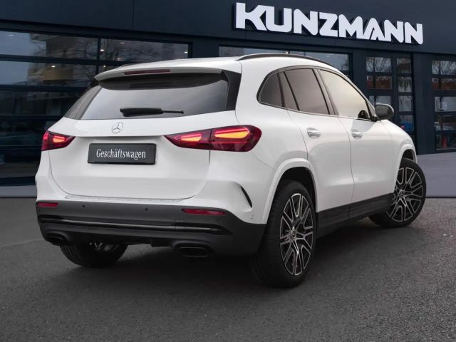 Mercedes-Benz GLA 220 4MATIC AMG Line GLA 220 d