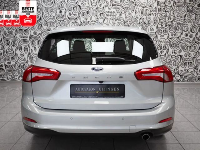 Ford Focus Cool & Connect Wagon