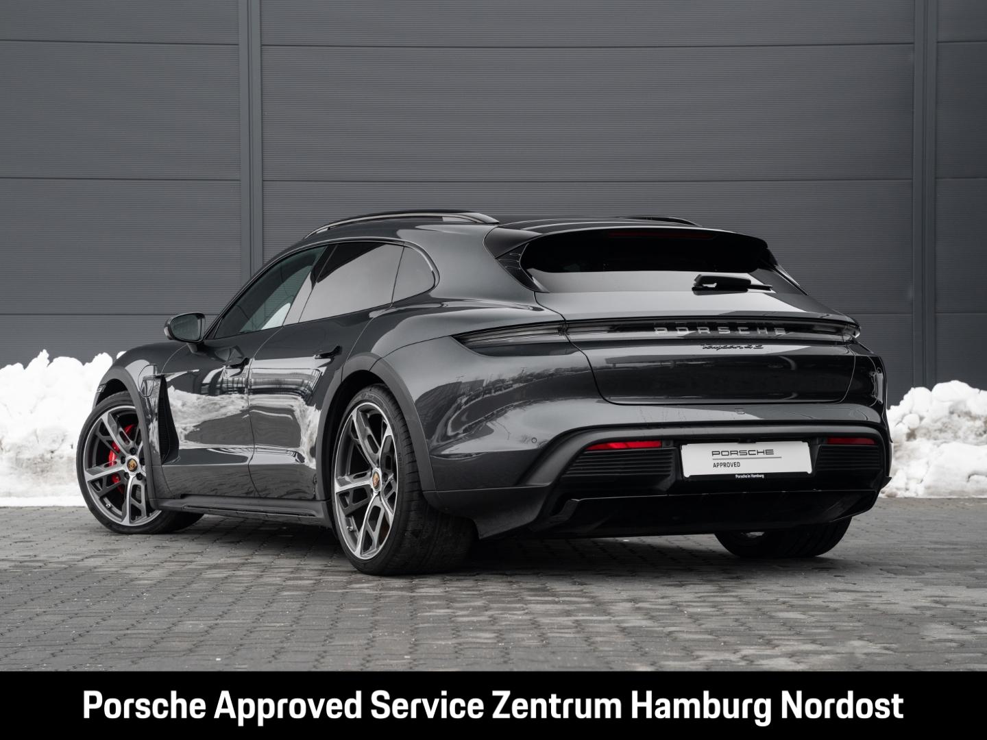 Porsche Taycan 4S Cross Turismo