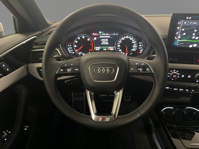 Audi A4 40 TFSI Avant Quattro S-Line S-Tronic