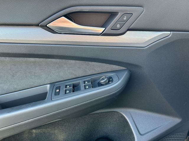 Volkswagen Golf 1.5 eTSI Golf VIII