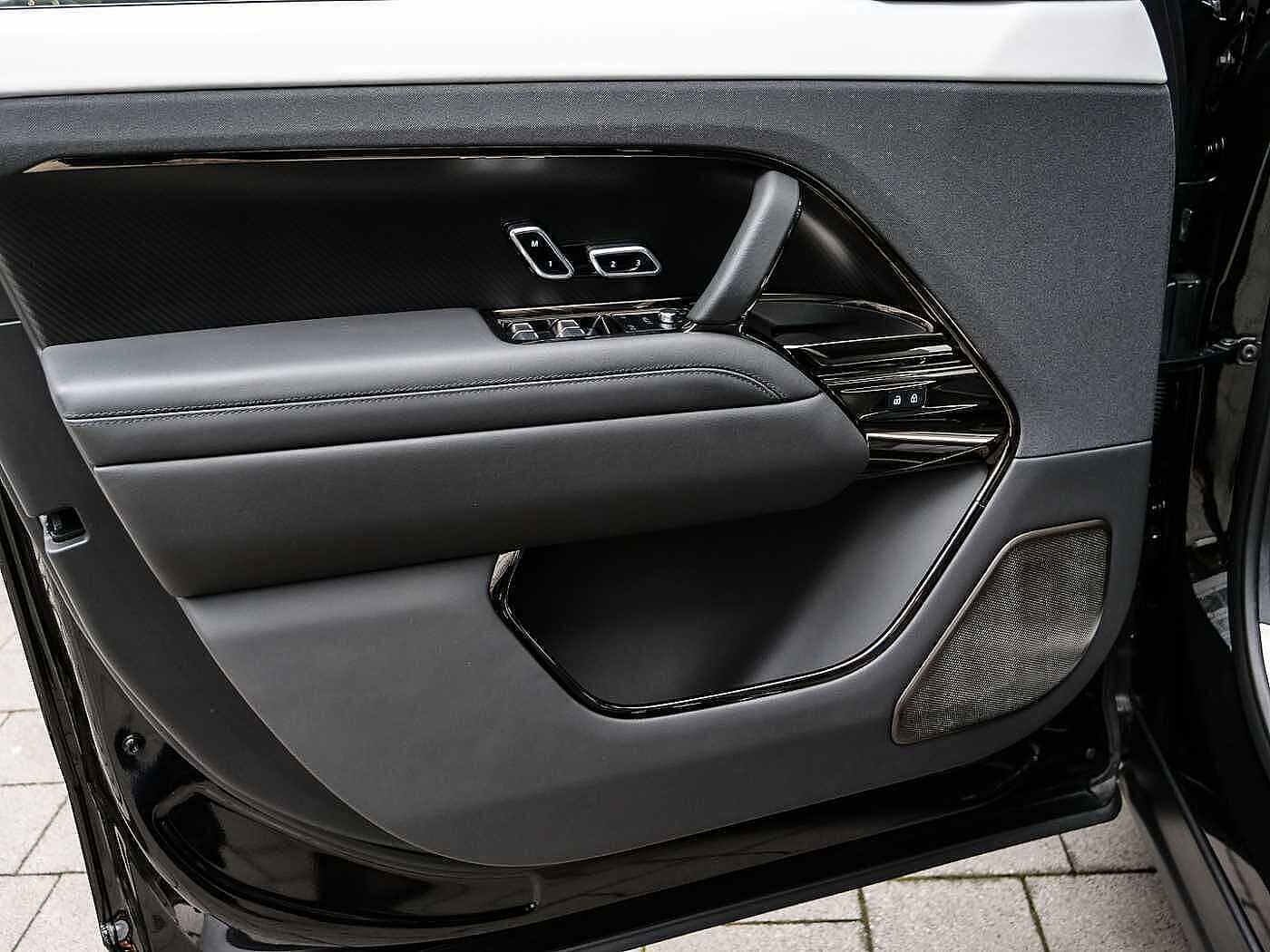 Land Rover Range Rover Sport P635 SV