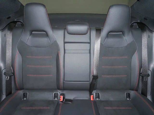 Mercedes-Benz CLA 200 AMG Line Coupé