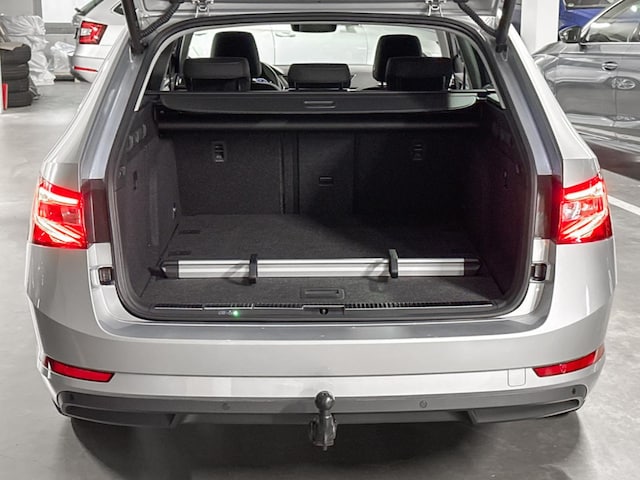 Skoda Superb 2.0 TDI Ambition Combi