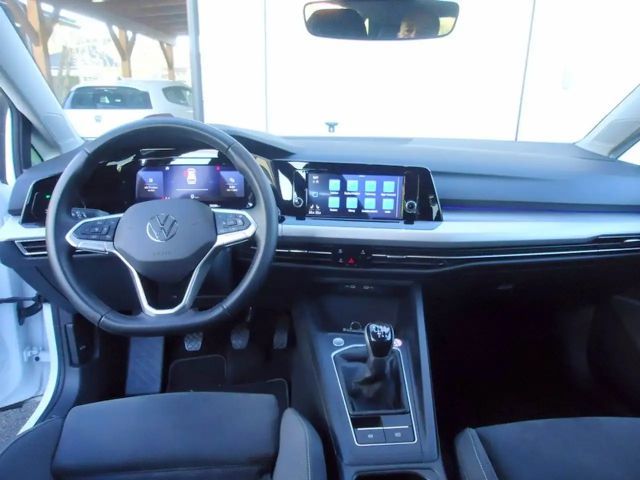 Volkswagen Golf Life Variant