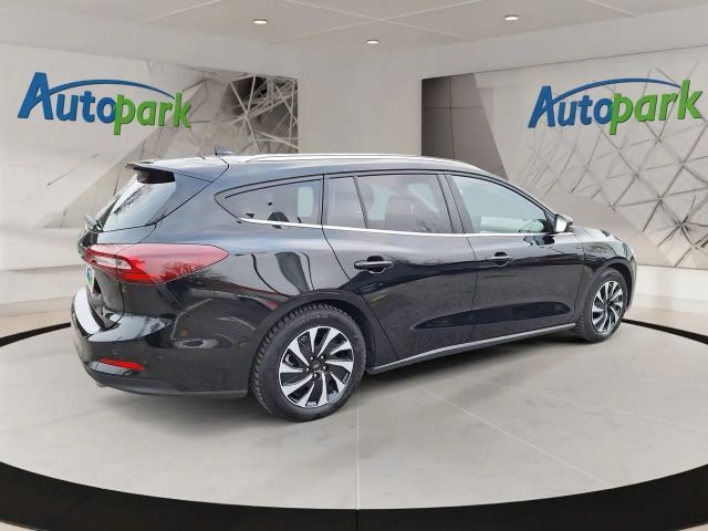 Ford Focus Titanium Wagon