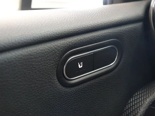 Mercedes-Benz A 200 A 200 Automatik +Navi+PDC+SHZ+Carplay+Android+Temp