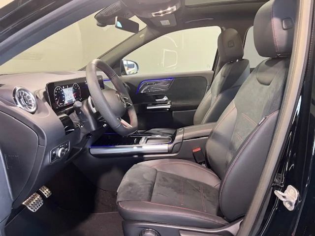 Mercedes-Benz GLA 220 4MATIC AMG Line