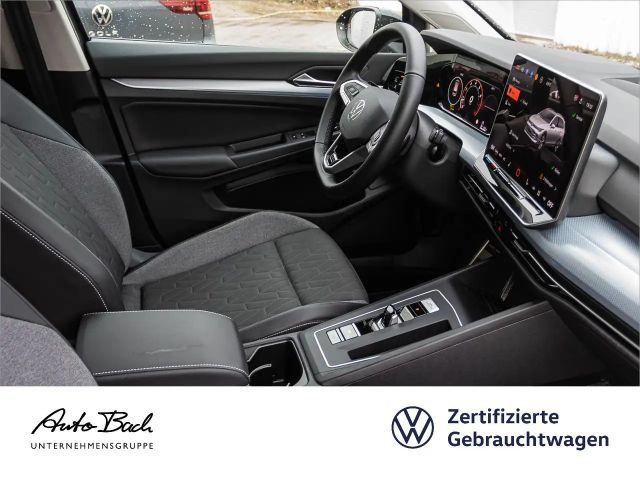 Volkswagen Golf 1.5 eTSI DSG Variant