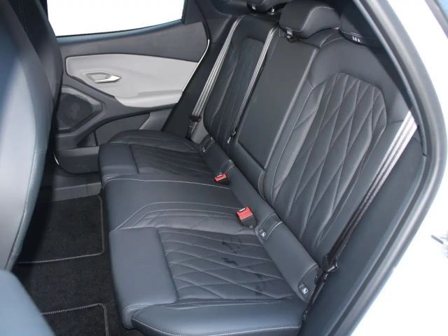 Ford Capri Premium RWD