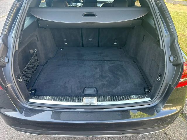 Mercedes-Benz C 300 4Matic“AMG“Garantie“