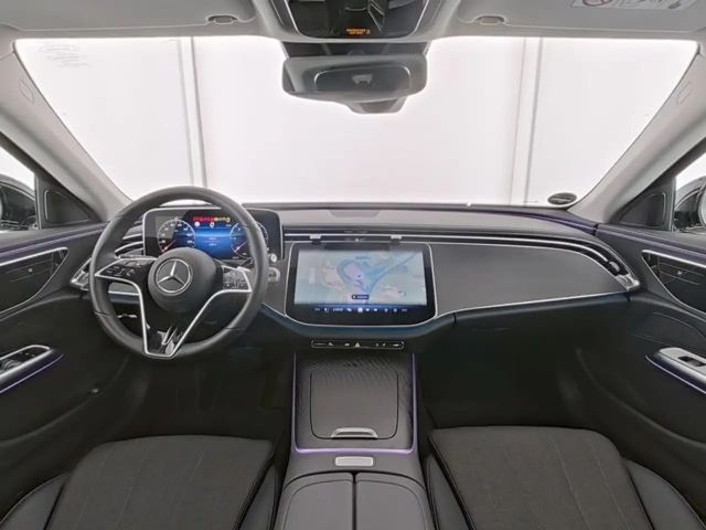 Mercedes-Benz E 220 AVANTGARDE
