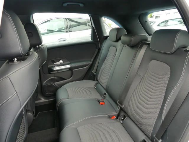 Mercedes-Benz B 180 Progressive