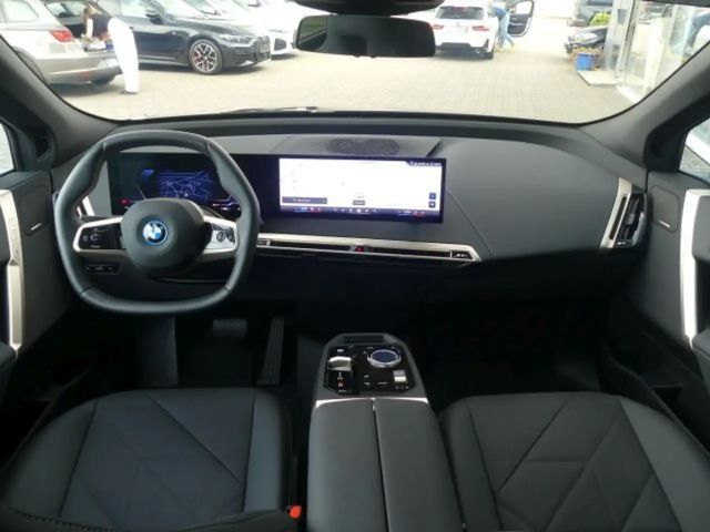 BMW iX xDrive50