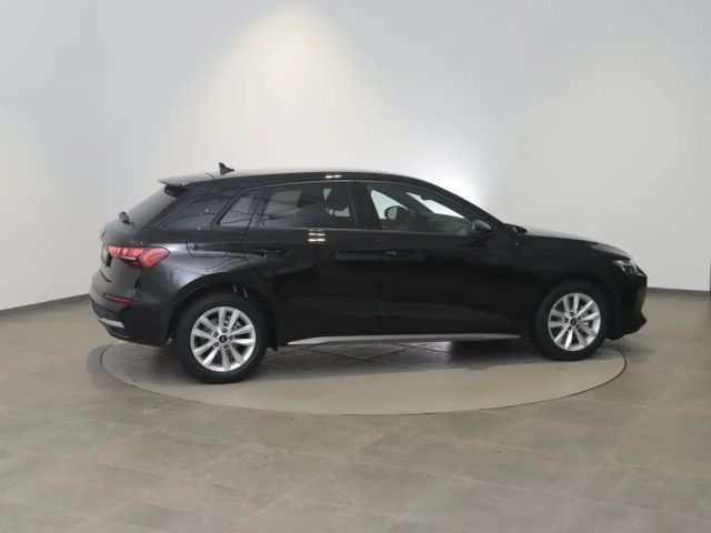 Audi A3 30 TFSI Sedan