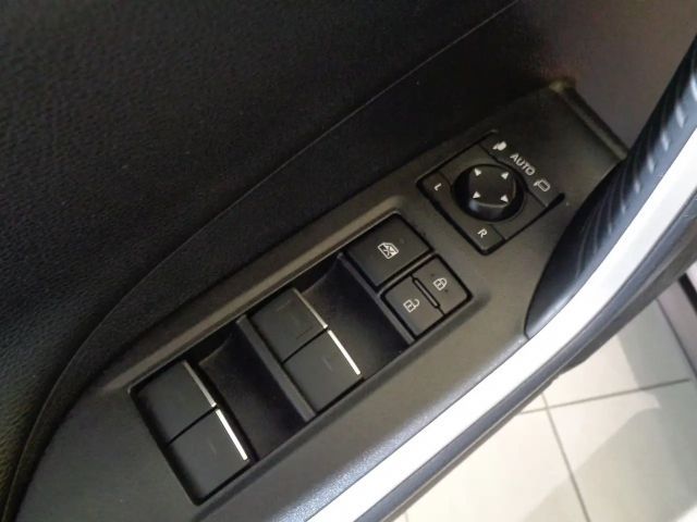 Suzuki Across E-Four Flash