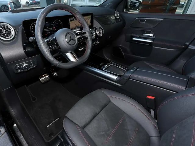 Mercedes-Benz GLA 200 AMG Line