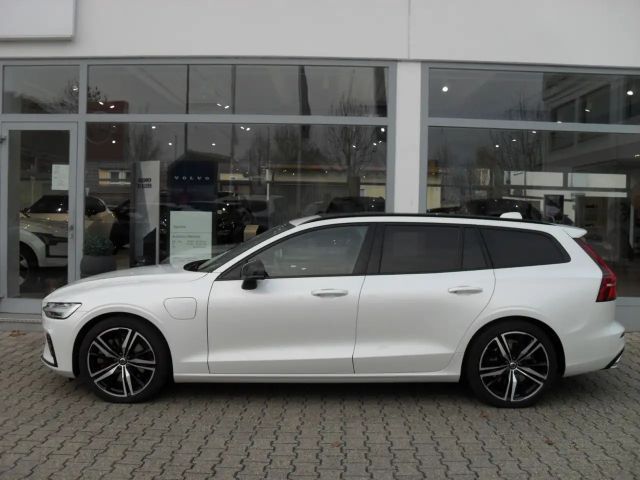 Volvo V60 AWD R-Design T8