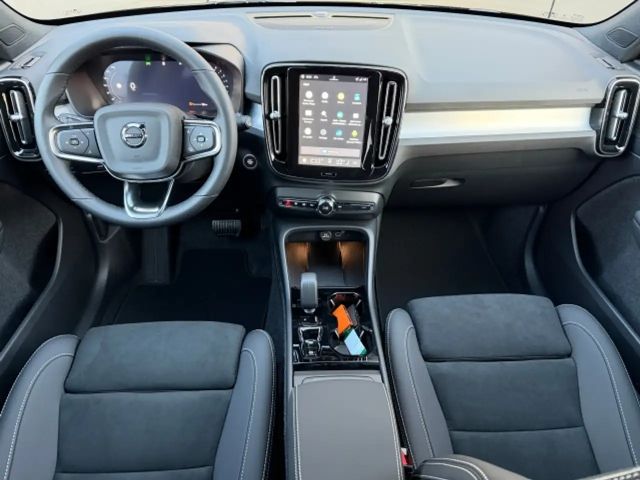 Volvo XC40 Dark Plus