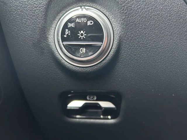 Mercedes-Benz C 200 AVANTGARDE C 200 d Estate