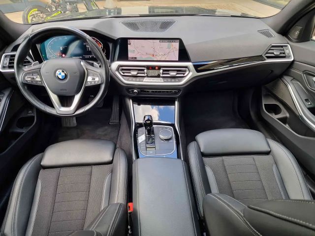 BMW 330 330i Sport Line xDrive