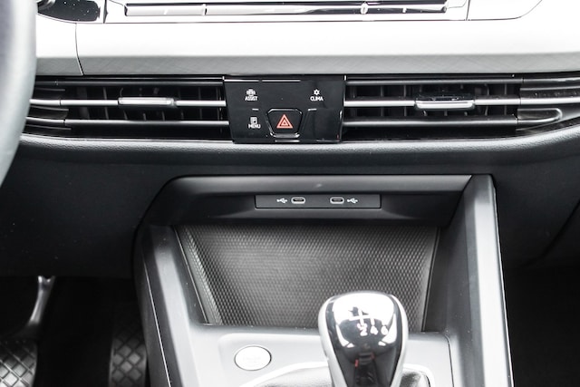 Volkswagen Golf 1.5 TSI Variant