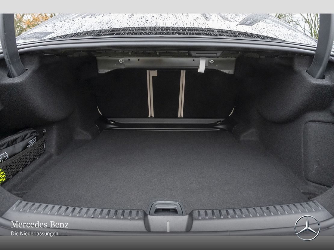 Mercedes-Benz E 220 E 220 d Sedan