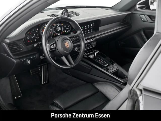 Porsche 992 Carrera Coupé GTS