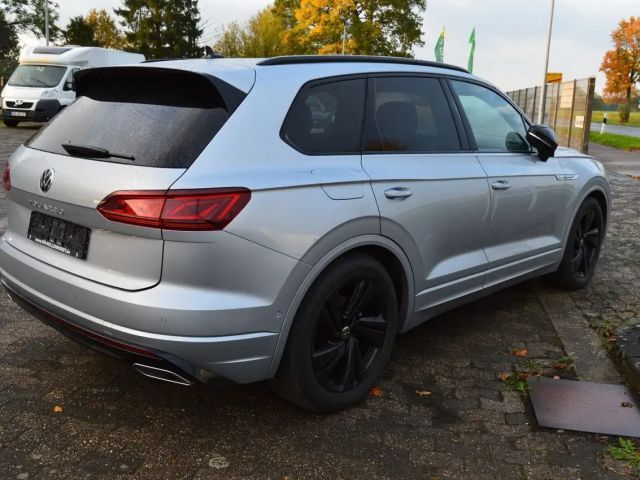 Volkswagen Touareg 4Motion R-Line