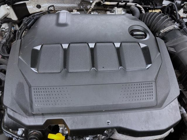 Volkswagen Golf 2.0 TDI DSG Life Variant