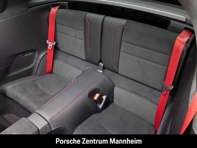 Porsche 992 4 Coupé GTS Targa