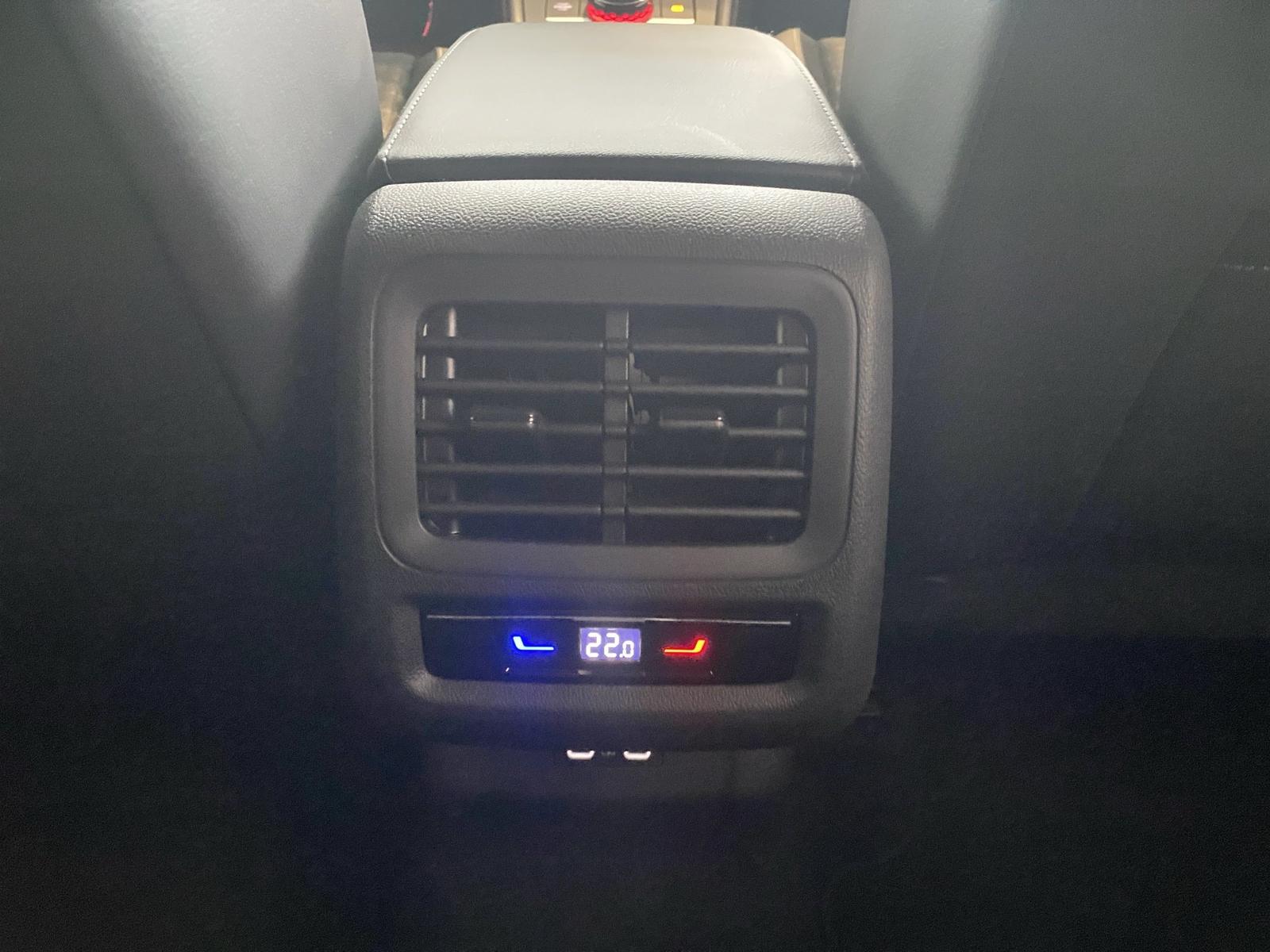 Volkswagen T-Roc 1.5 TSI DSG Plus R-Line