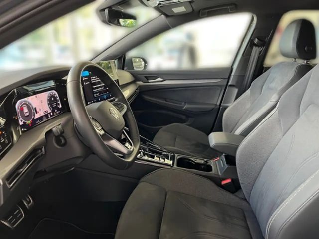 Volkswagen Golf 1.5 eTSI DSG