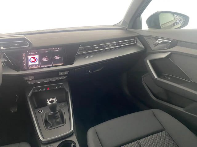 Audi A3 30 TFSI Sedan