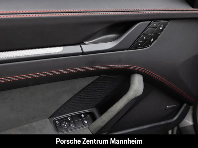 Porsche 992 Carrera Coupé GTS