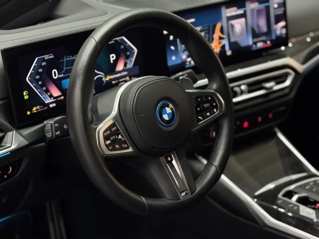 BMW 330 330e M-Sport Sedan xDrive