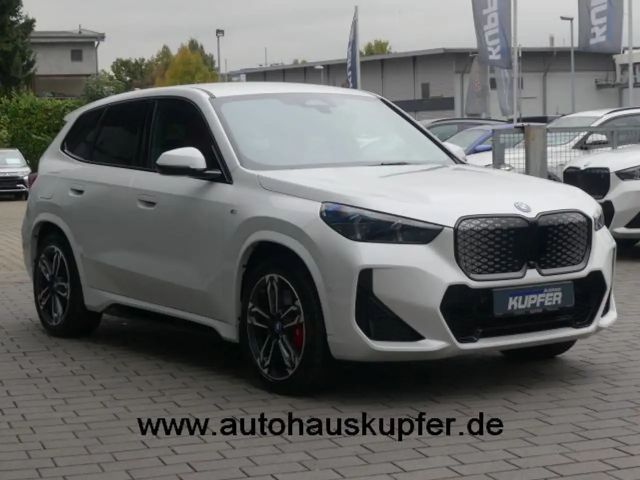 BMW X1 xDrive30 Sportpaket Pro AHK*ACC°Ad.LED°19Z.